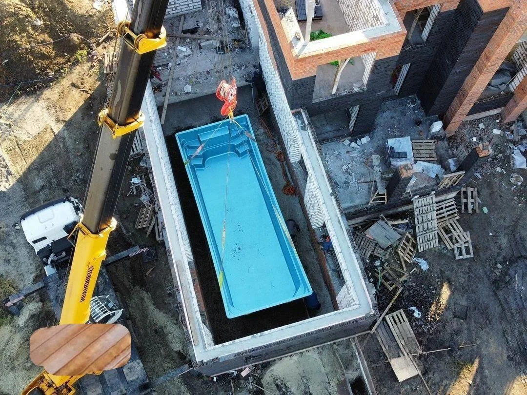 Laguna 9 — зона отдыха у бассейна в Орске