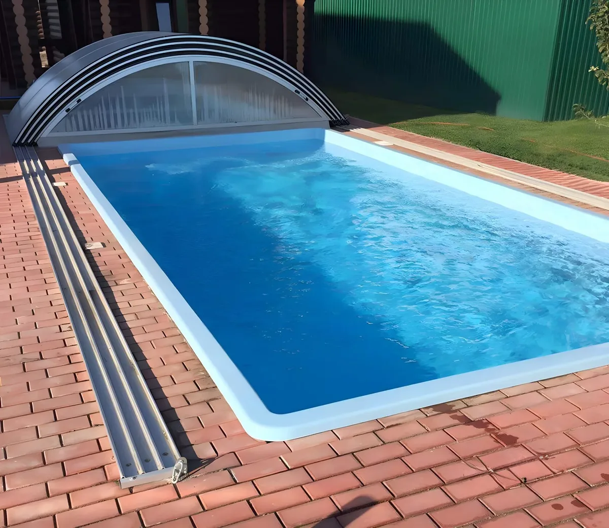 Laguna 7 — вечернее освещение в Орске